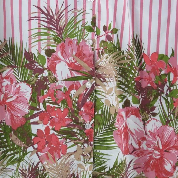 Women's Button Front Tunic w/ Border Print - Picture 3 of 5